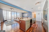 Building Photo - 675 S President St