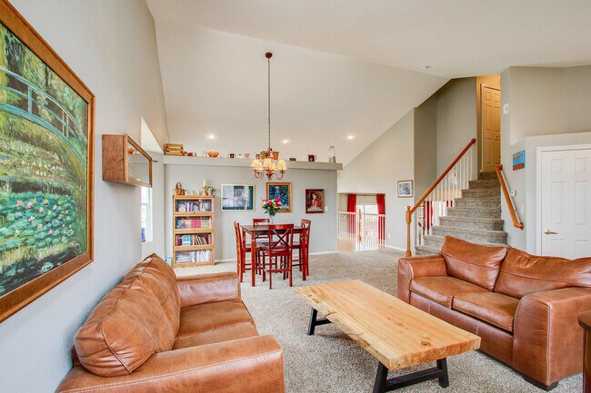 Building Photo - 4038 Pronghorn Meadows Cir