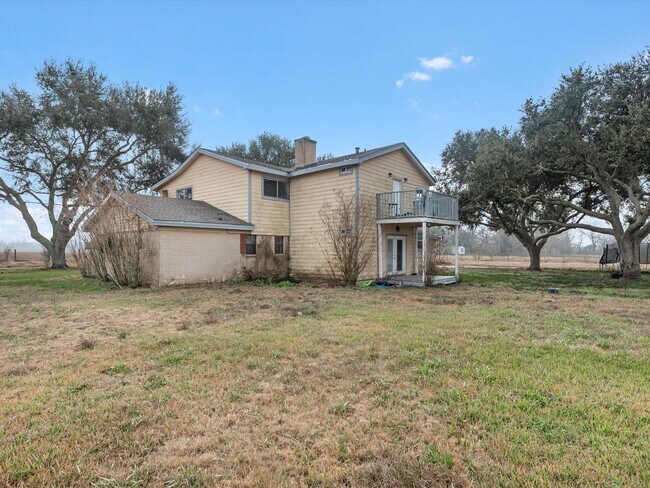 Building Photo - 10445 FM442