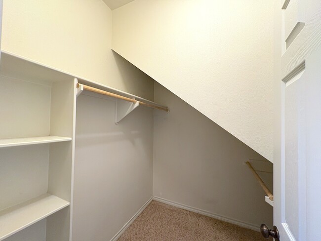 Building Photo - 3353 Keefer Loop