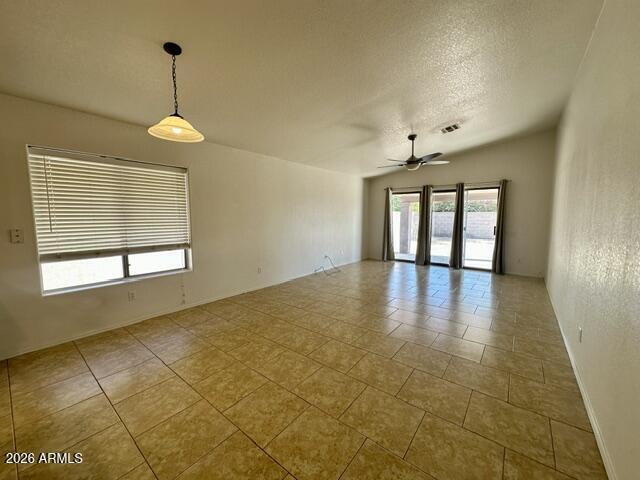 Building Photo - 547 W Bluefield Ave