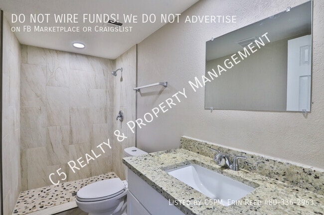 Building Photo - 732 E Hampton Ave