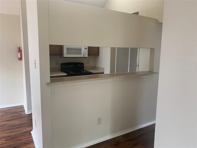 Building Photo - 14550 Fonmeadow Dr