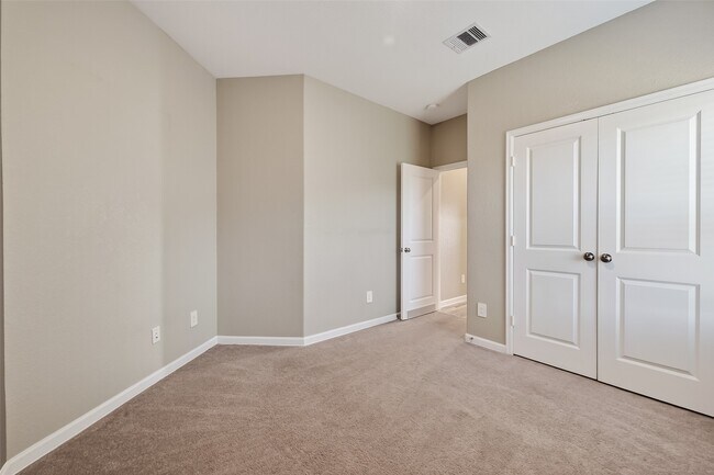 Building Photo - 5403 Tourmaline Wy