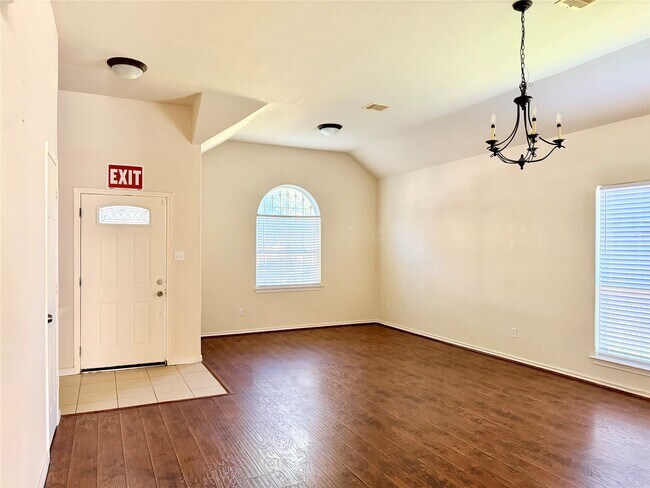 Building Photo - 13743 Canyon Hollow Loop