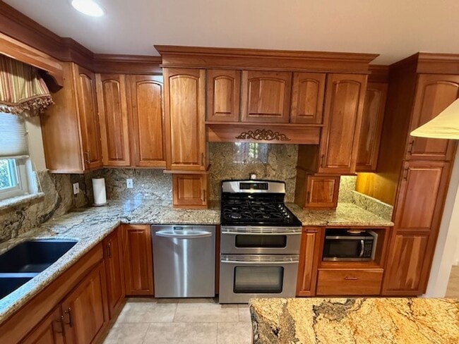 Building Photo - Pleasanton Valley 4 bed, 2 bath with a Unique Touch: Koi Pond