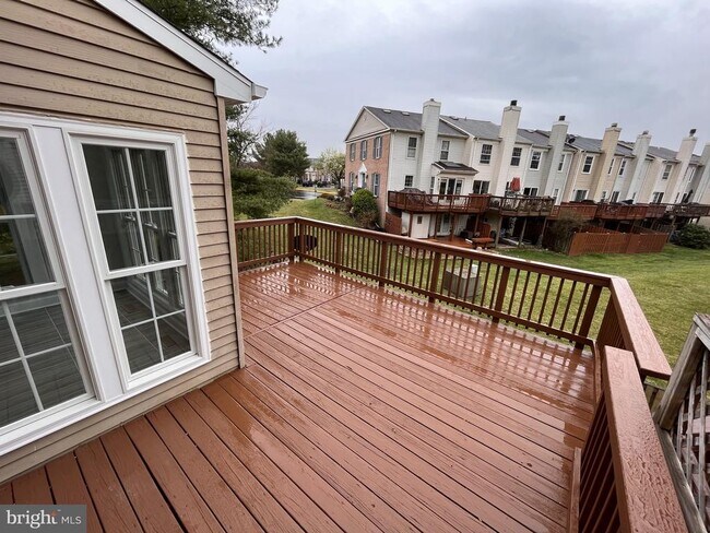 Building Photo - 3762 Farmland Dr