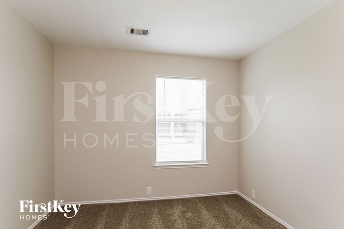 Building Photo - 1106 Sun Prairie Dr