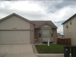 Building Photo - Ranch Style Home w/ Finished Basement