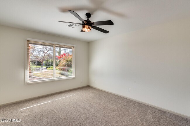 Building Photo - 4402 W El Camino Dr