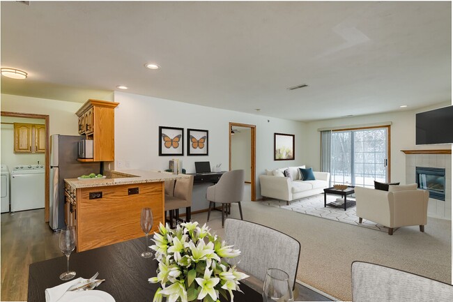 Building Photo - Foxcroft Luxury Apartment, 2 -Bedroom 2 - ...