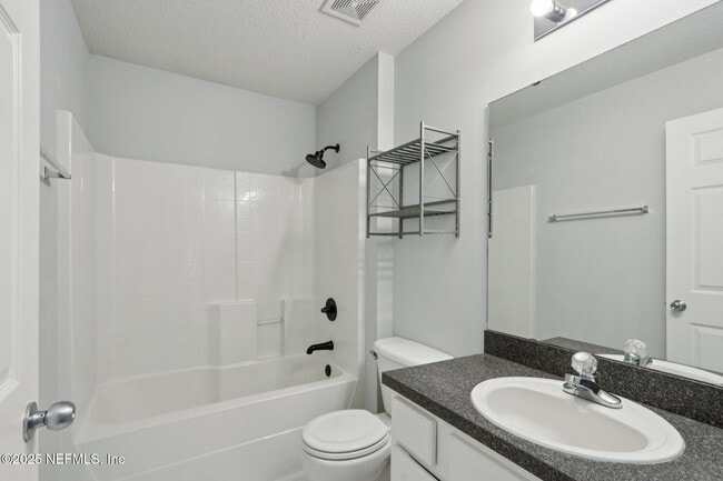Building Photo - 562 S Aberdeenshire Dr