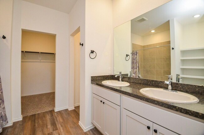 Building Photo - 5427 Magnolia Heath Ln