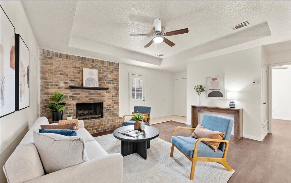 Building Photo - 6630 Parkview Ln