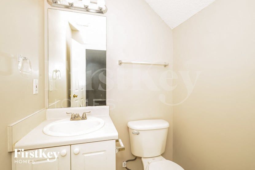 Building Photo - 137 Watercress Ct