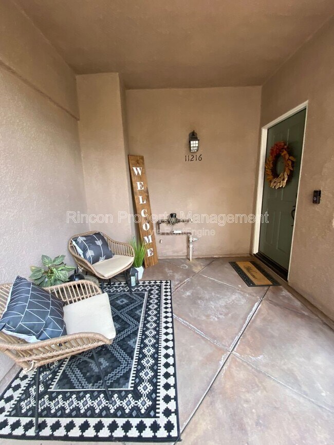 Building Photo - 11216 Snapdragon St