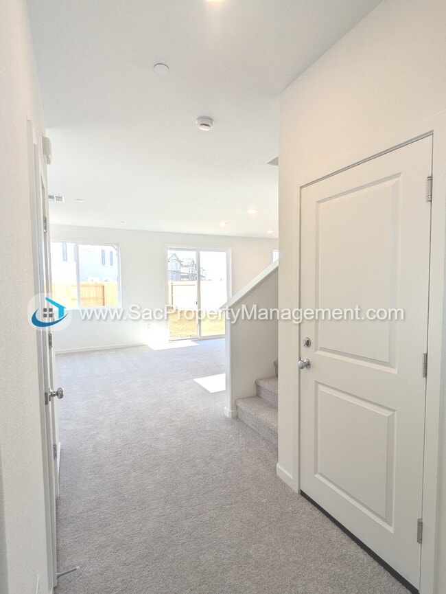 Building Photo - Brand NEW 3 Bed 2.5 Bath Single Family Hom...