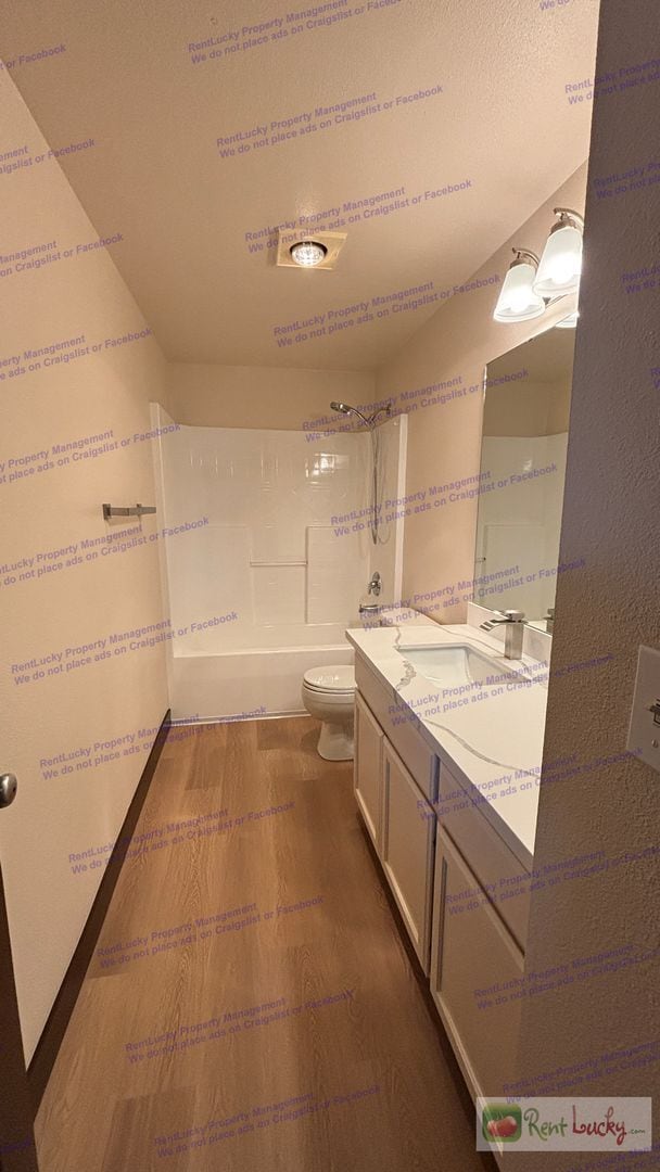 Building Photo - CFC (Russell)-Spanaway Duplex