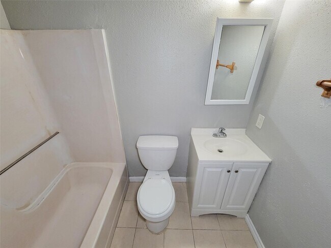 Building Photo - 17706 Glenhagen Ct