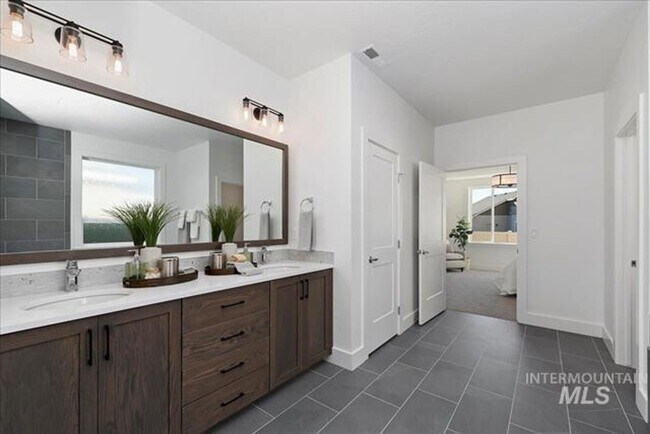 Building Photo - Newer 3-Bedroom in Star