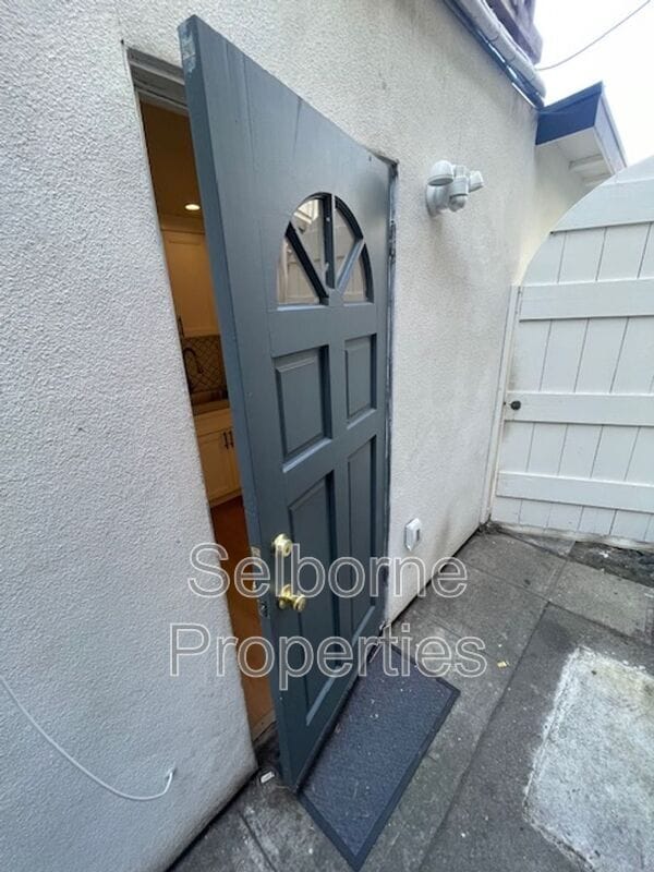 Building Photo - 4327 Essex St