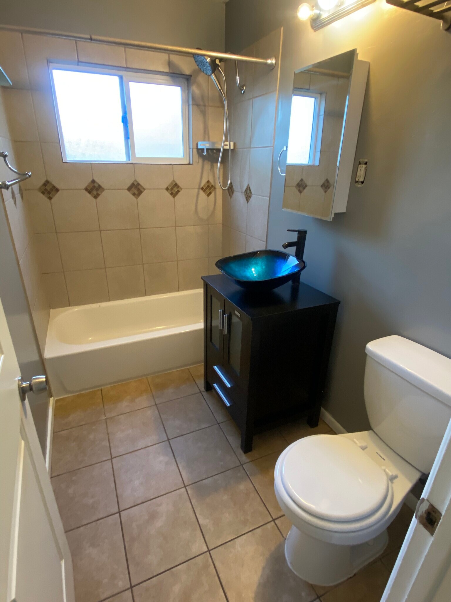 Building Photo - 1044 Tremont St