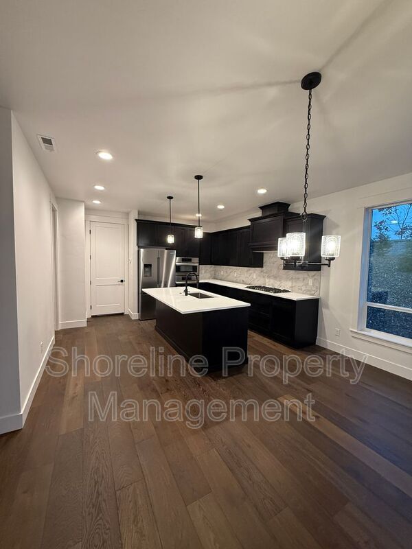 Building Photo - 2009 Freya Ct