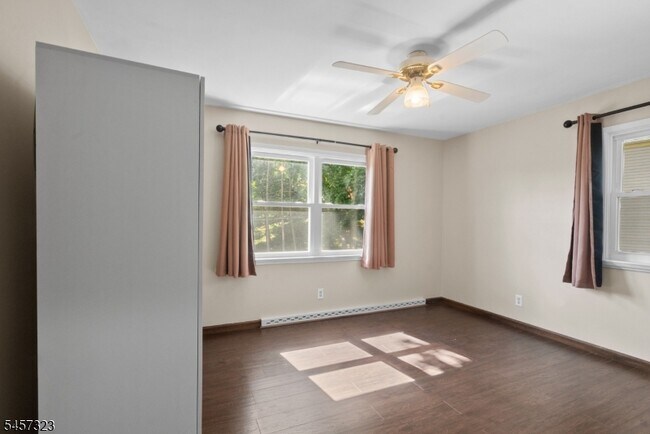 Building Photo - 58 Jardine Rd