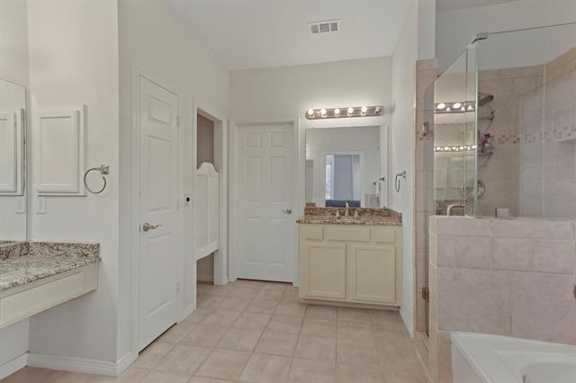 Building Photo - 2209 Micarta Dr