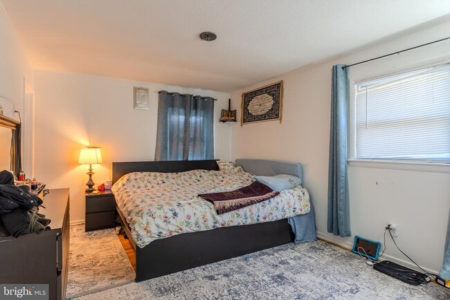 Building Photo - 5626 Hershey Ln