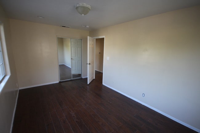 Building Photo - 12429 Benedict Ave
