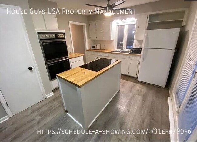Building Photo - 4616 E Linwood Blvd