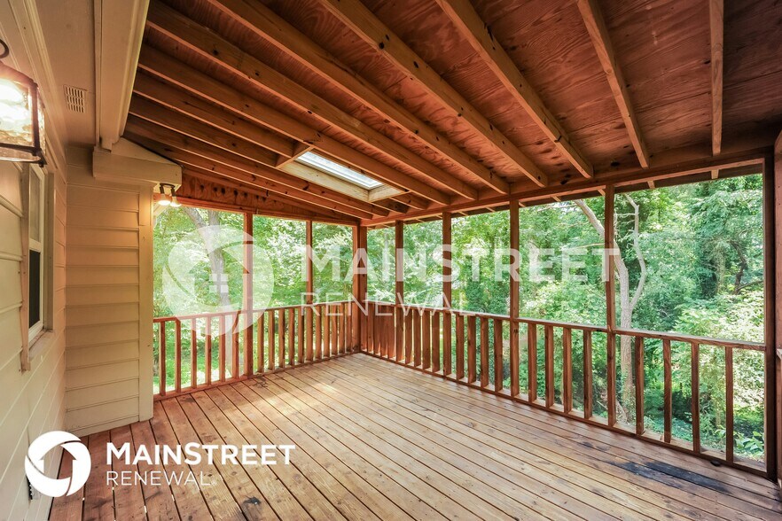 Building Photo - 634 Joel Dr