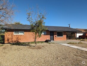 Building Photo - 2234 W Earll Dr