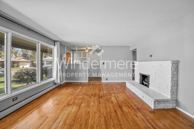 Building Photo - Fantastic Updated South Hill Rancher 3 Bedroom 2 Bath with Hardwood throughout