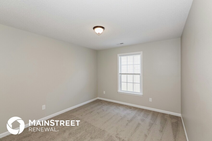 Building Photo - 2041 Dunsmore Ln