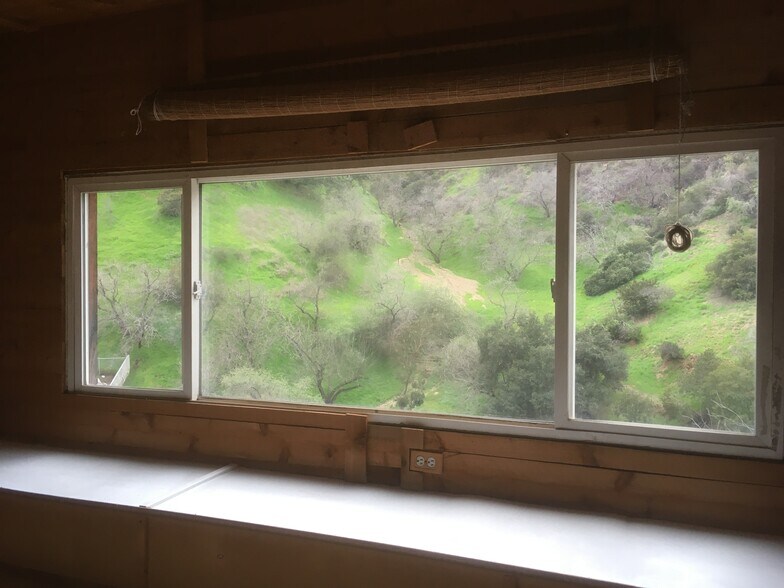 Building Photo - 2252 Laurel Canyon Blvd