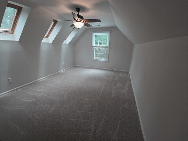 Building Photo - 120 Wendover Rd