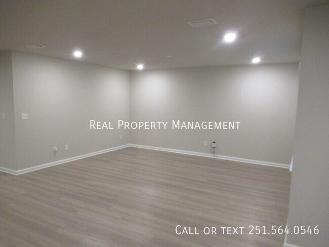 Building Photo - 8096 Colleton Dr N