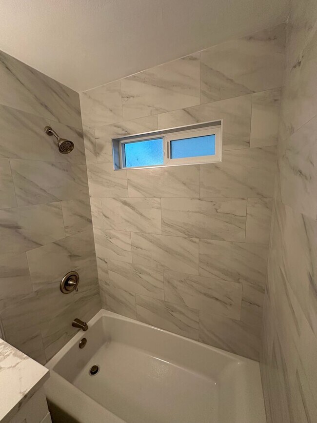 Building Photo - 3348 32nd St