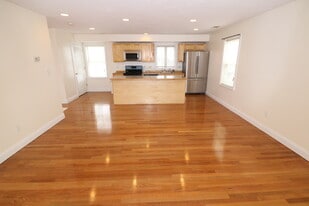 Building Photo - 76 Seaver St