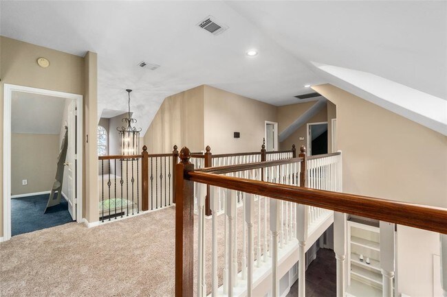 Building Photo - 905 Carriage Hills Blvd