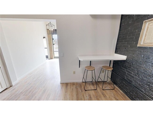 Building Photo - 542 Benson Ave SW