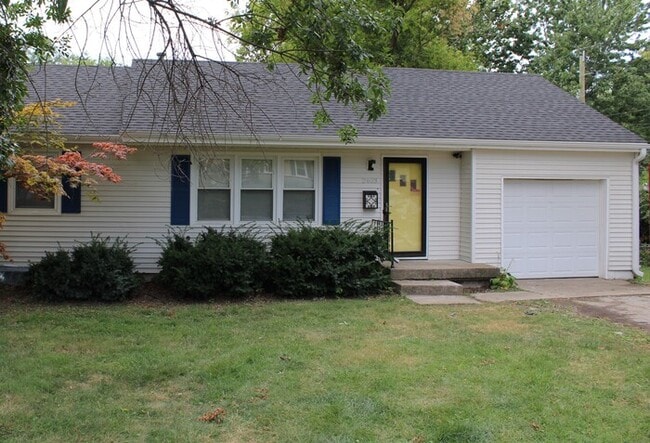 Building Photo - Newly rehabbed 3 bed - 2 full bath in Glad...