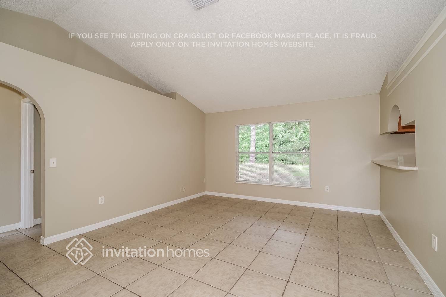 Building Photo - 6410 Golfview Ave