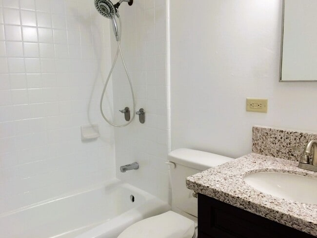 Building Photo - 1BR/1BA/1PK - Ala Wailani in Waikiki