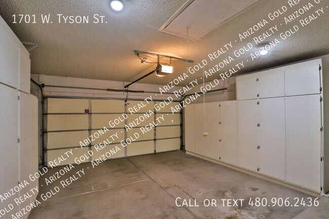 Building Photo - 1701 W Tyson St