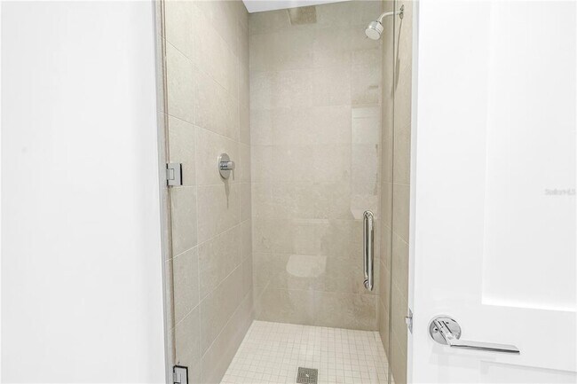 Building Photo - 275 1st Ave S