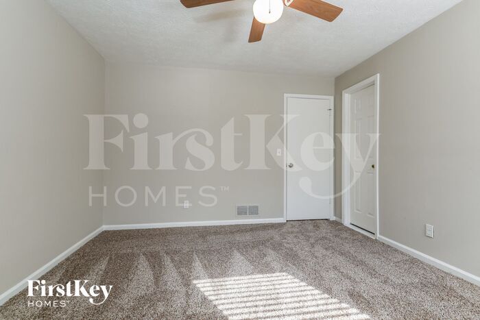 Building Photo - 424 Ridgemont Dr