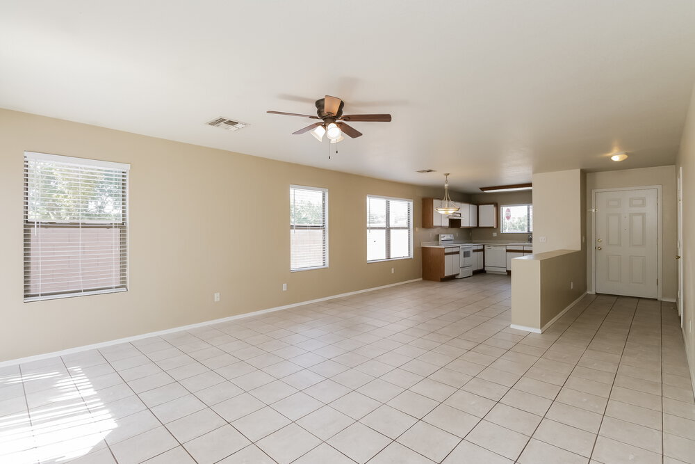 Building Photo - 2200 E Spruce Dr